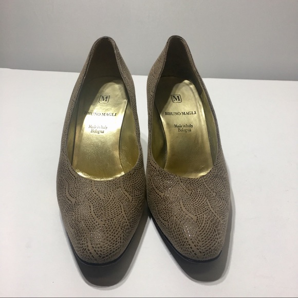 Bruno Magli Classic Suede Leather Heels Size 7 - Picture 4 of 7